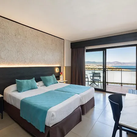 Puente Real Hotel 4*